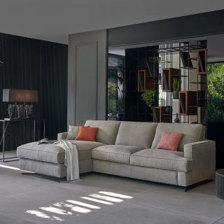 Divano modello Dedalo con penisola